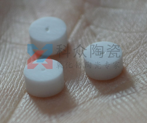 0.5mm孔徑陶瓷零件